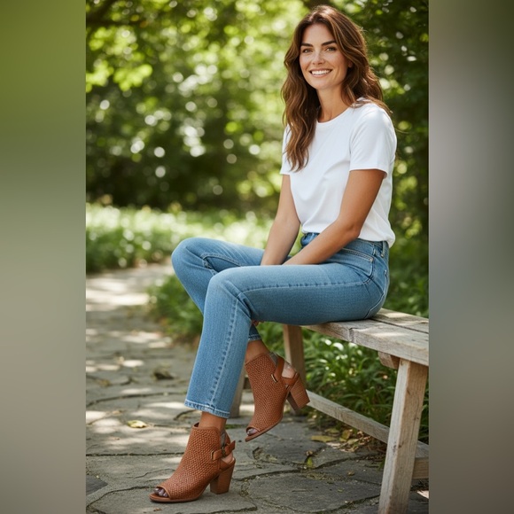 Frye Dani Woven Shield Leather Block Heeled Sandals - Picture 16 of 16